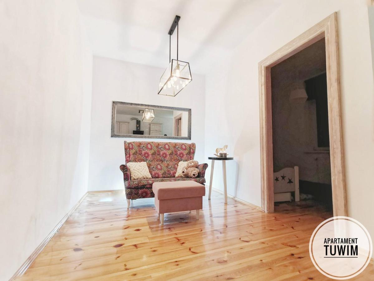 Apartament Tuwim Przemyśl Exteriör bild